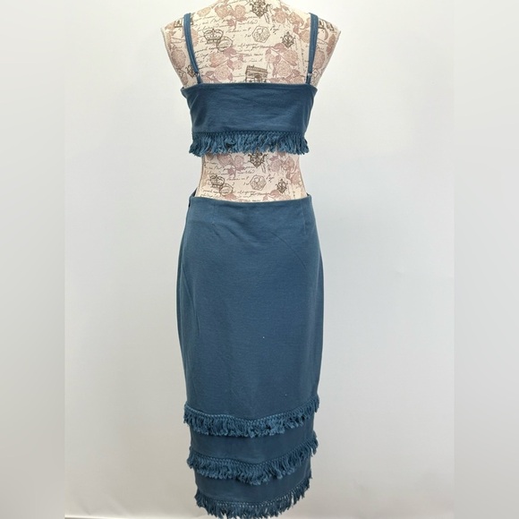 BONHEUR  D'AMOUR Blue spaghetti strap fringe open waist midi dress size L - Picture 8 of 14